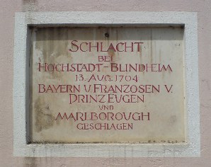 Inschrift an der Kirche von Blindheim