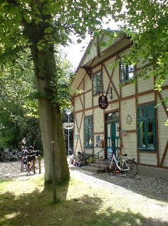 Schweizer Haus Im Hochdorfer Garten in Tating