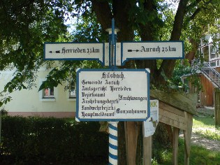 Hinweise am Altmühltal-Radweg in Hilsbach