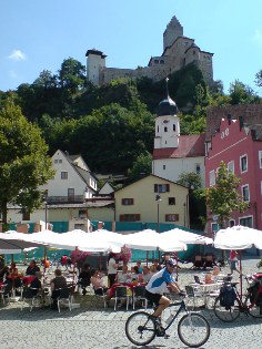 Römer und Bajuwaren Museum auf der Burg Kipfenberg - Altmühltal-Radweg