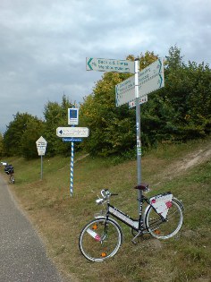 Radhinweise in Bach a.d. Donau, Donau-Radweg