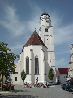 Stadtpfarrkirche in Höchstädt, Donau-Radweg
