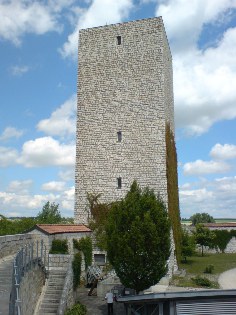 Burgturm in Vohburg, Donau-Radweg