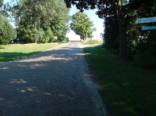 Schlechte Wegstrecke des Ostsee-Radwegs in Brandshagen