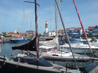 Im Hafen von Timmendorf auf der Insel Poel am Ostsee-Radweg