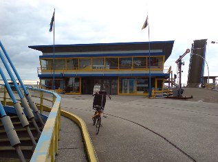 Vergrößern Glasbahnhof in Sassnitz auf Rügen