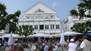 In der Vorderreihe in Travemünde am Osteee-Radweg