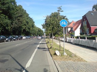 Unterwegs auf dem Ostsee-Radweg in Warnemünde