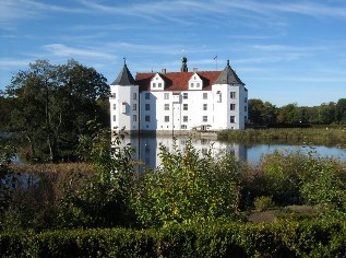 Wasserschloß Glücksburg, Ostseeküsten-Radweg